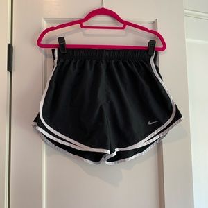 Nike running shorts size L